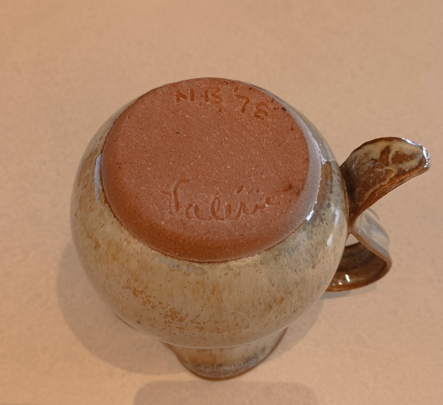 Craft work, Pottery, Material: Clay, Valeri Leger, Bottom view
