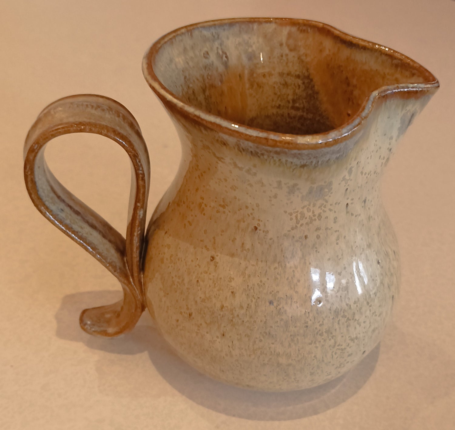 Craft work, Pottery, Material: Clay, Valeri Leger, Front view
