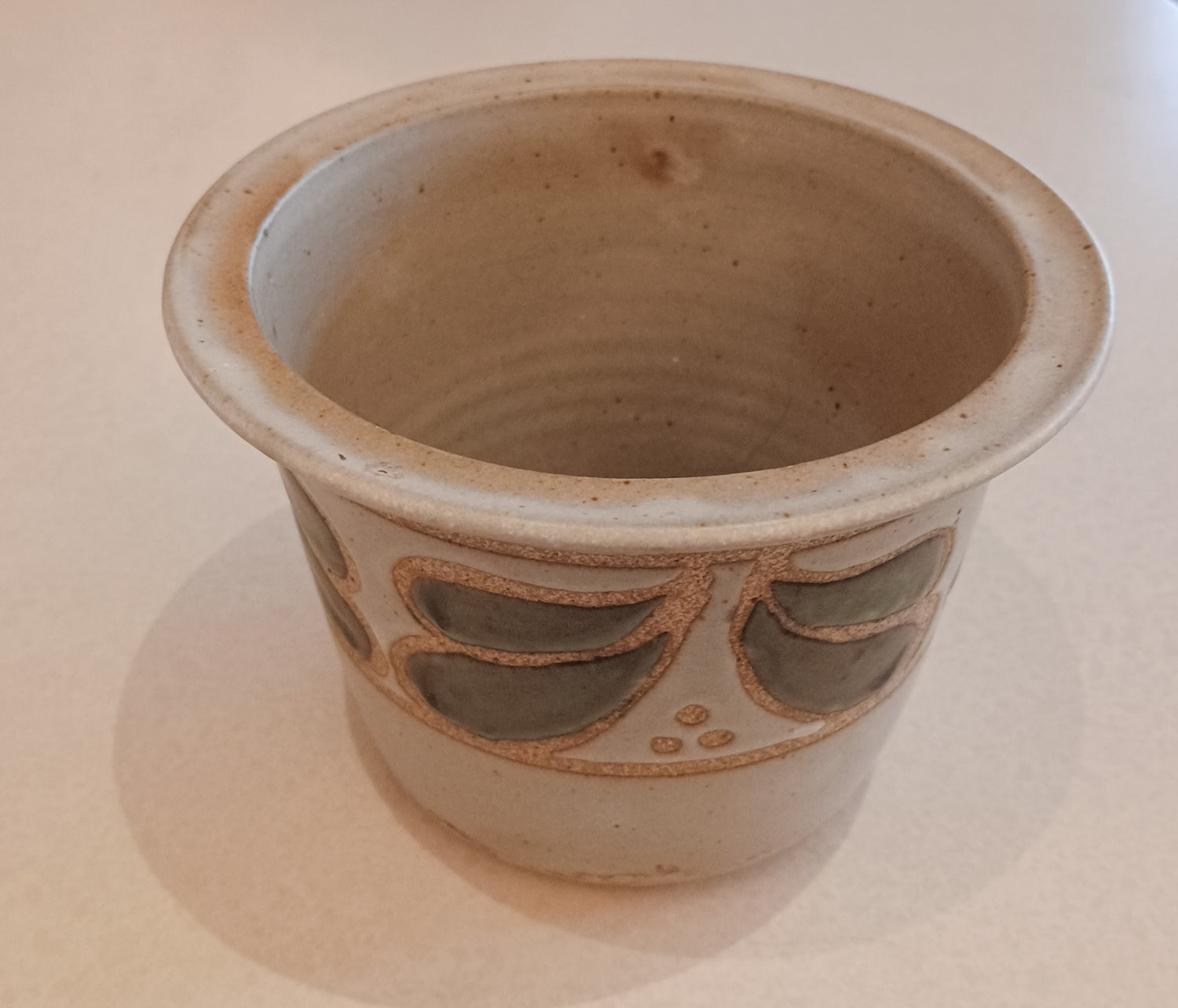 Craft work, Pottery, Material: Clay, Joan Shaw, Front view