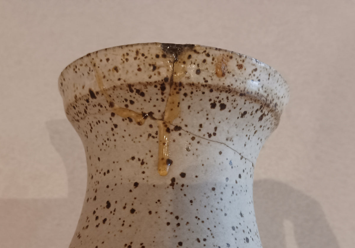 Craft work, Pottery, Material: Clay, Joan Shaw, Side view