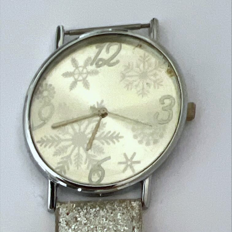Accessory, Watch , Cover view
