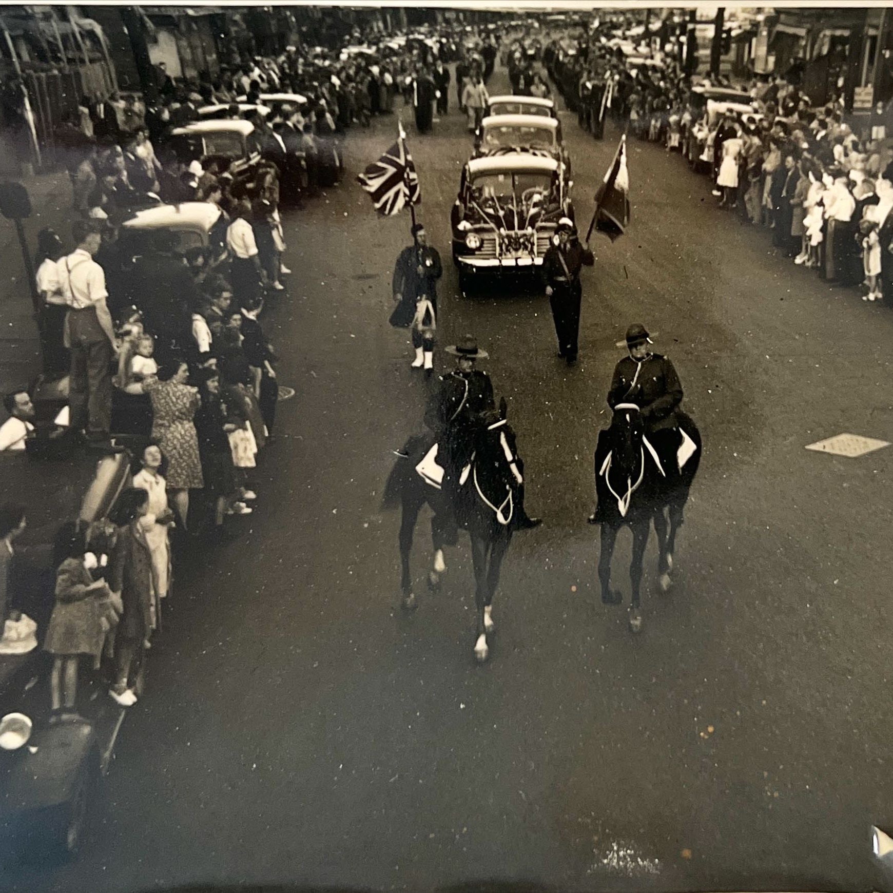 Photo, NB History, History Unknown Artist, Cover view
