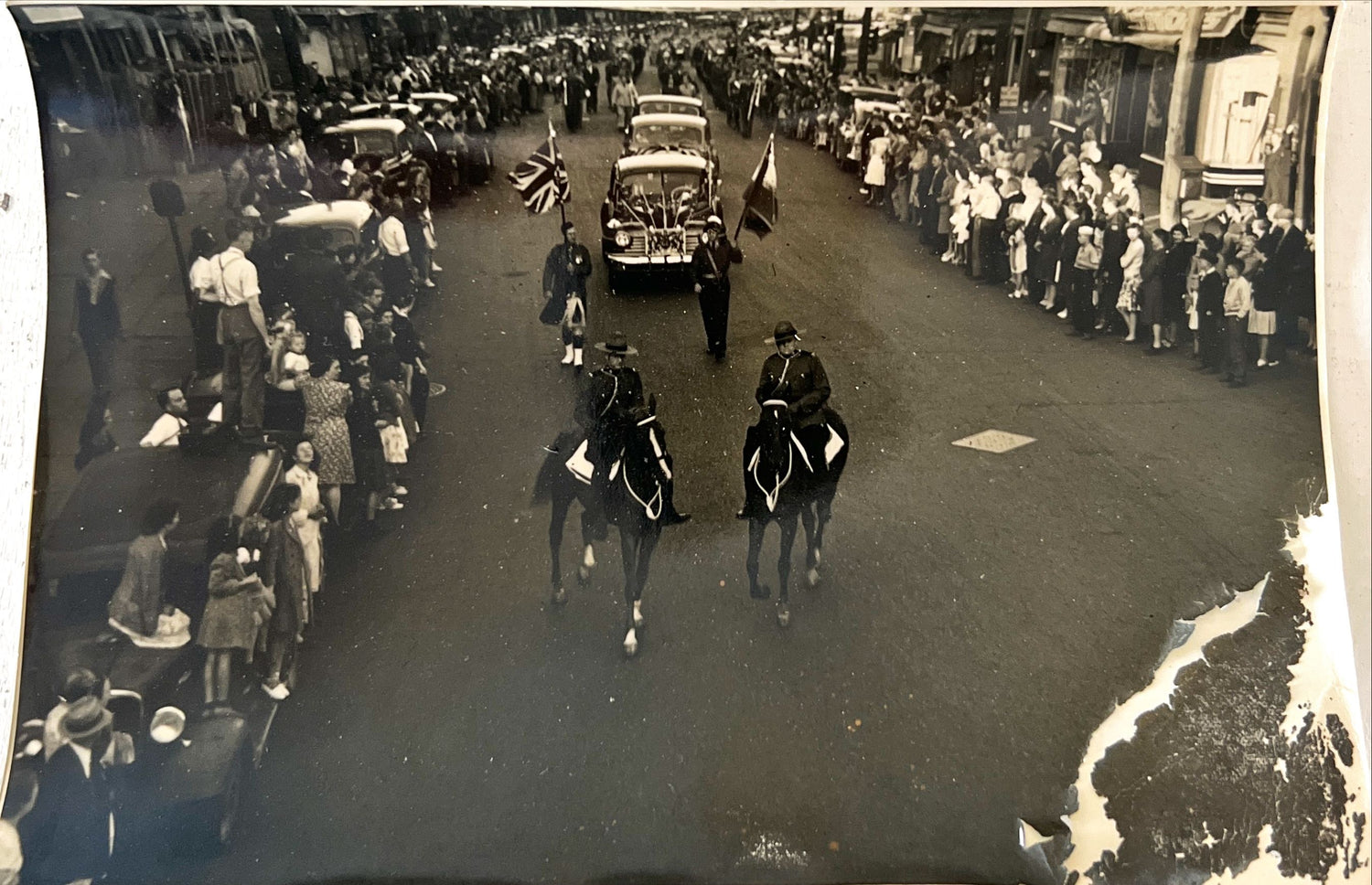 Photo, NB History, History Unknown Artist, Front view