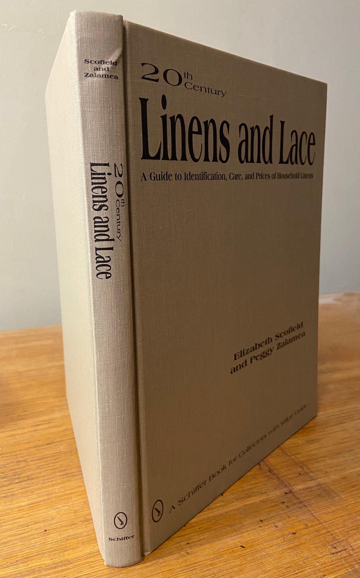 Book, Antique, Collectibles, Elizabeth Scofield and Peggy Zalamea, Linens and Lace: A Guide to Identification, care, and Prices of Household Linens, Spine view
