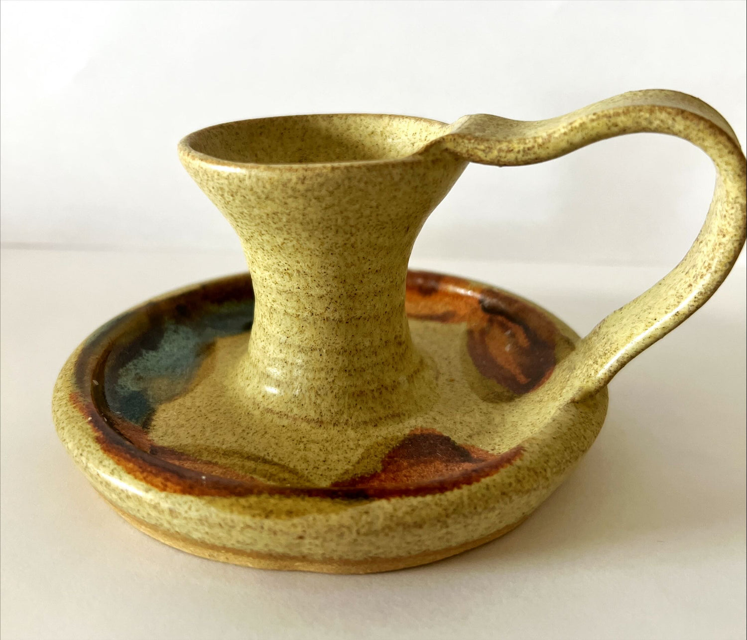 Craft work, Pottery, Material: Clay, Flo Greig, Front view