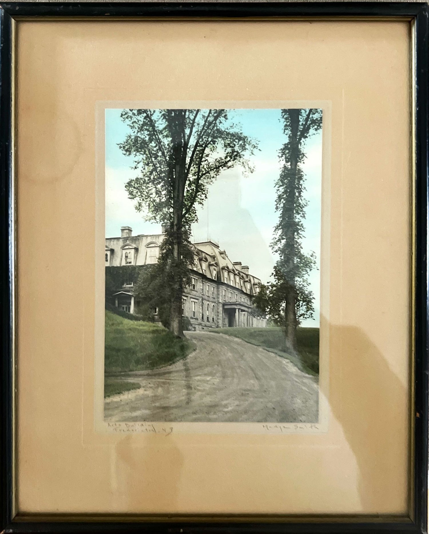 Photo, Architecture Madge Smith, Front view