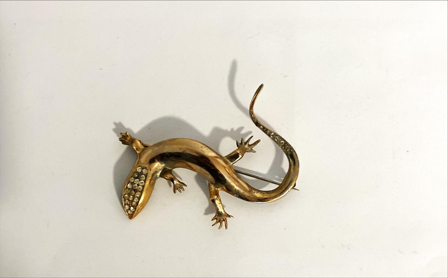 Accessory, Brooch , Front view