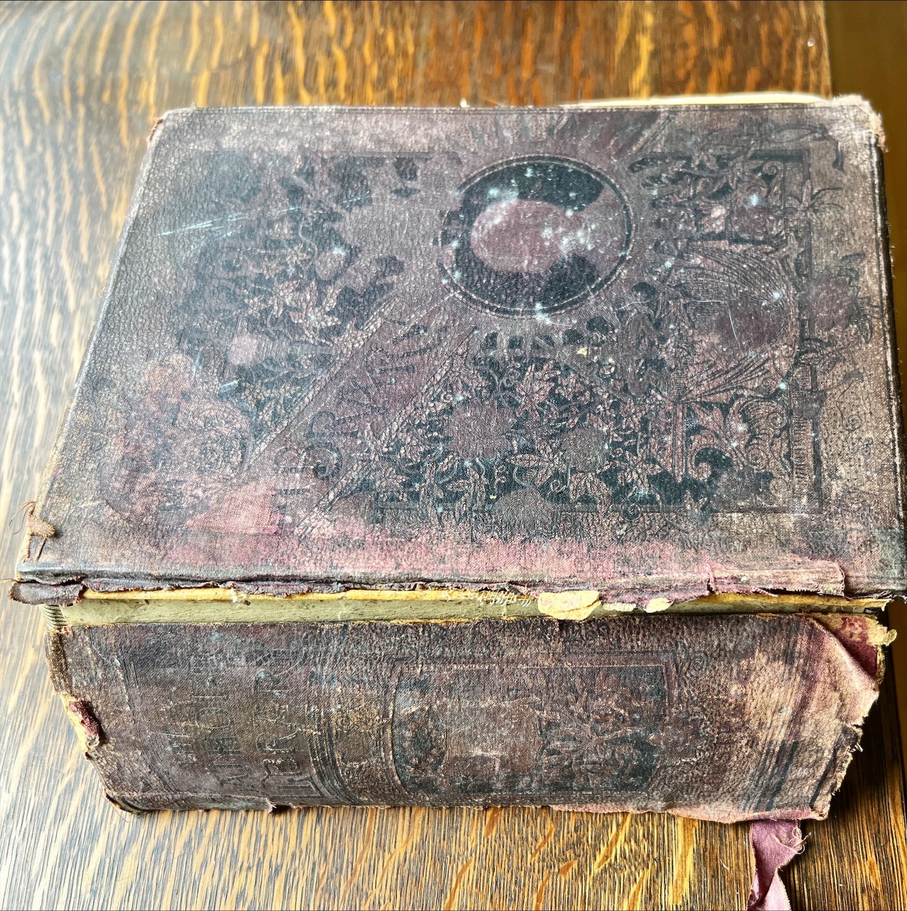 Book, Religious, Catholic Library, The Pictorial Catholic Library, Side view