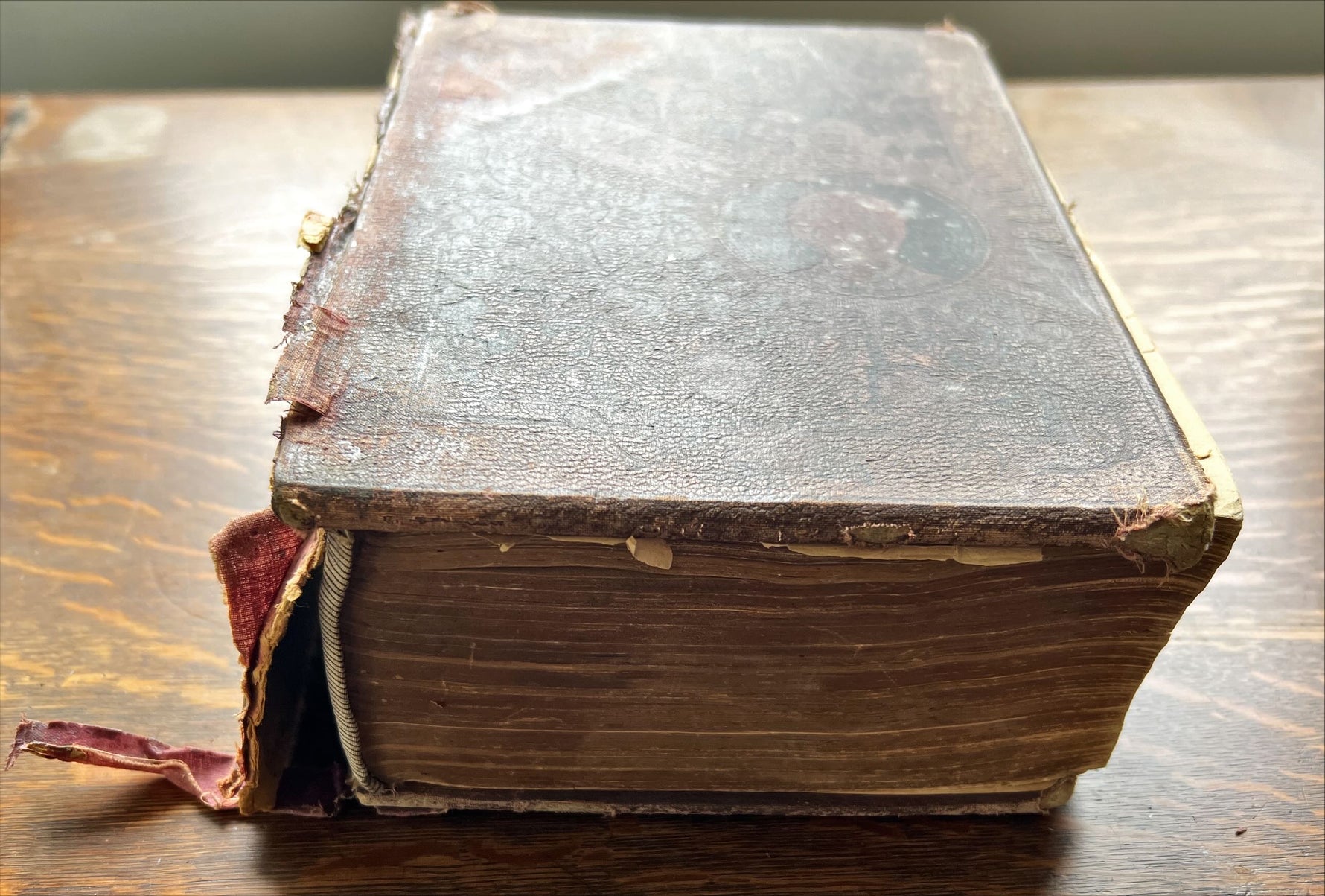 Book, Religious, Catholic Library, The Pictorial Catholic Library, SideA view