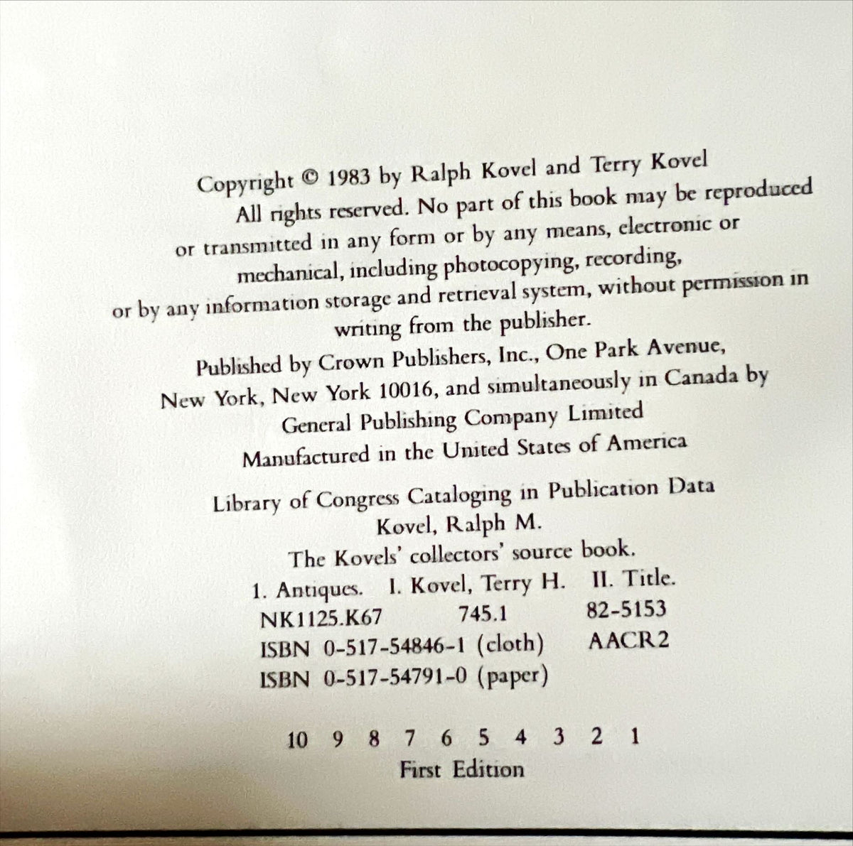 Book, Collectibles, Ralph and Terry Kovel, The Kovels' Collectors' Source Book, Inside view