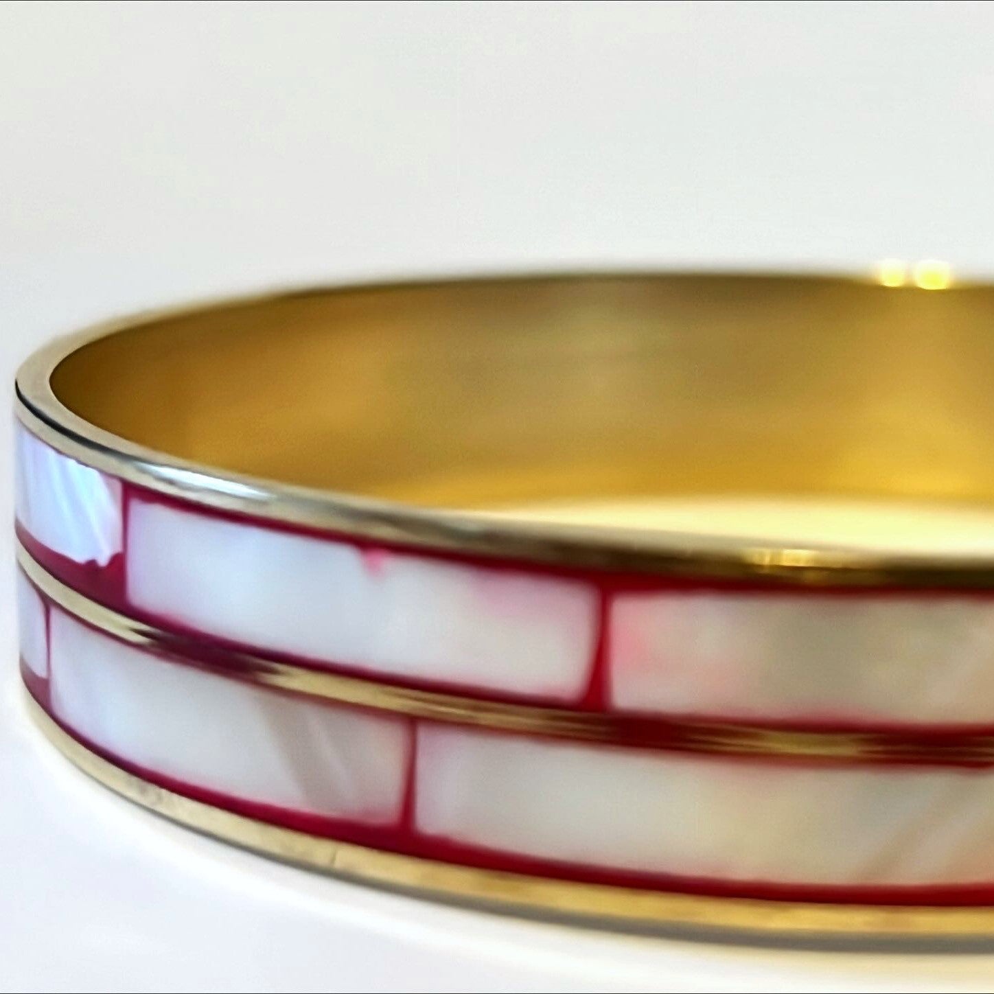 Accessory, Bracelet , Cover view