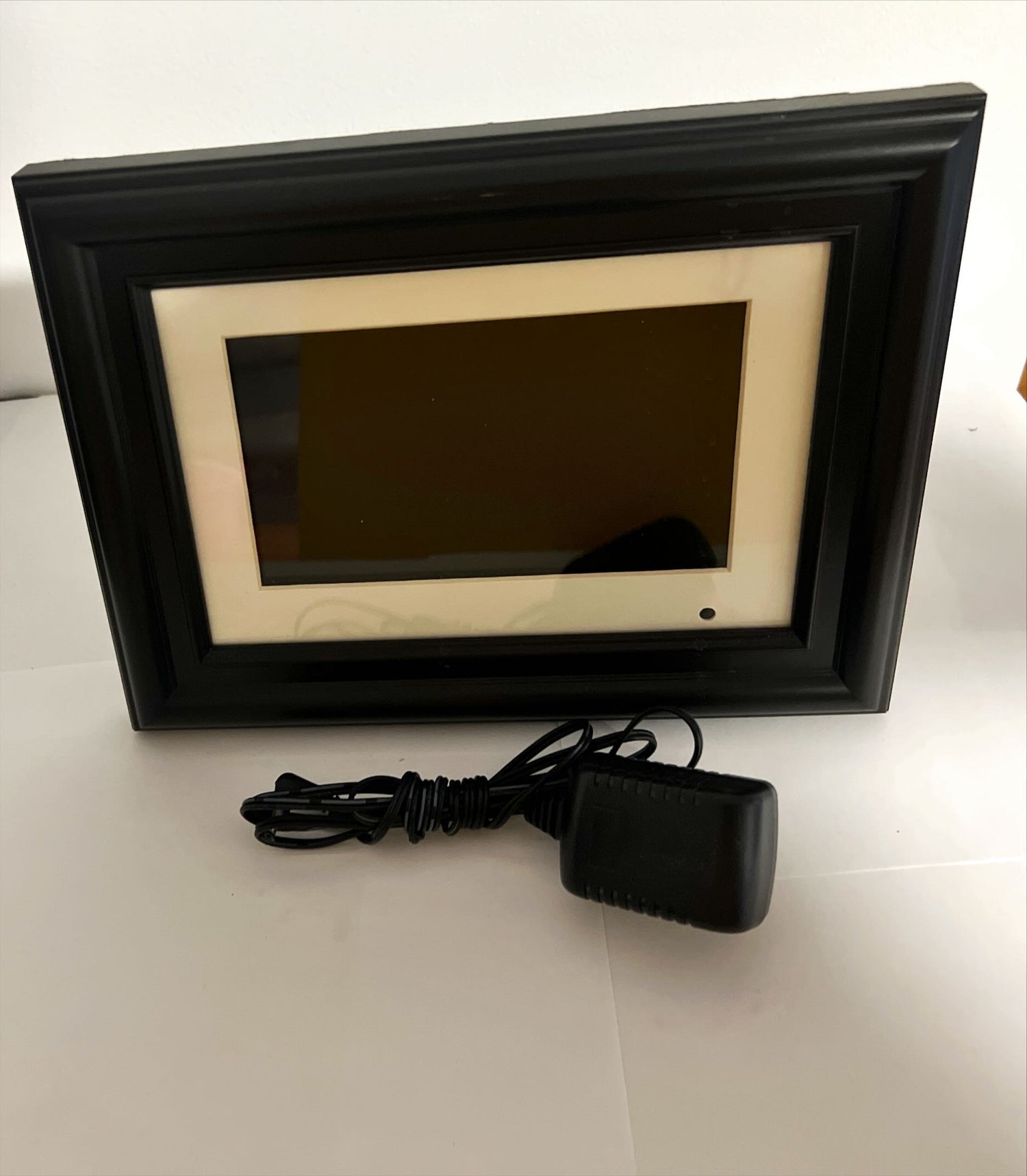 Home, Photo Album, Tool, Modern Omnitech Digital Photo Frame, Omnitech, Front view