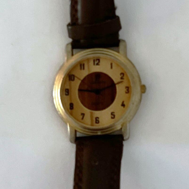 Accessory, Watch Celebrity, Cover view
