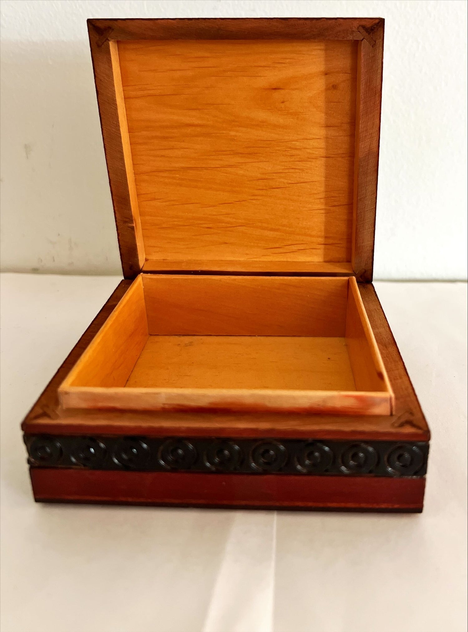 Home, Wooden Box, Storage, Pretty Carved Wooden Box with Heart Motif, Front view