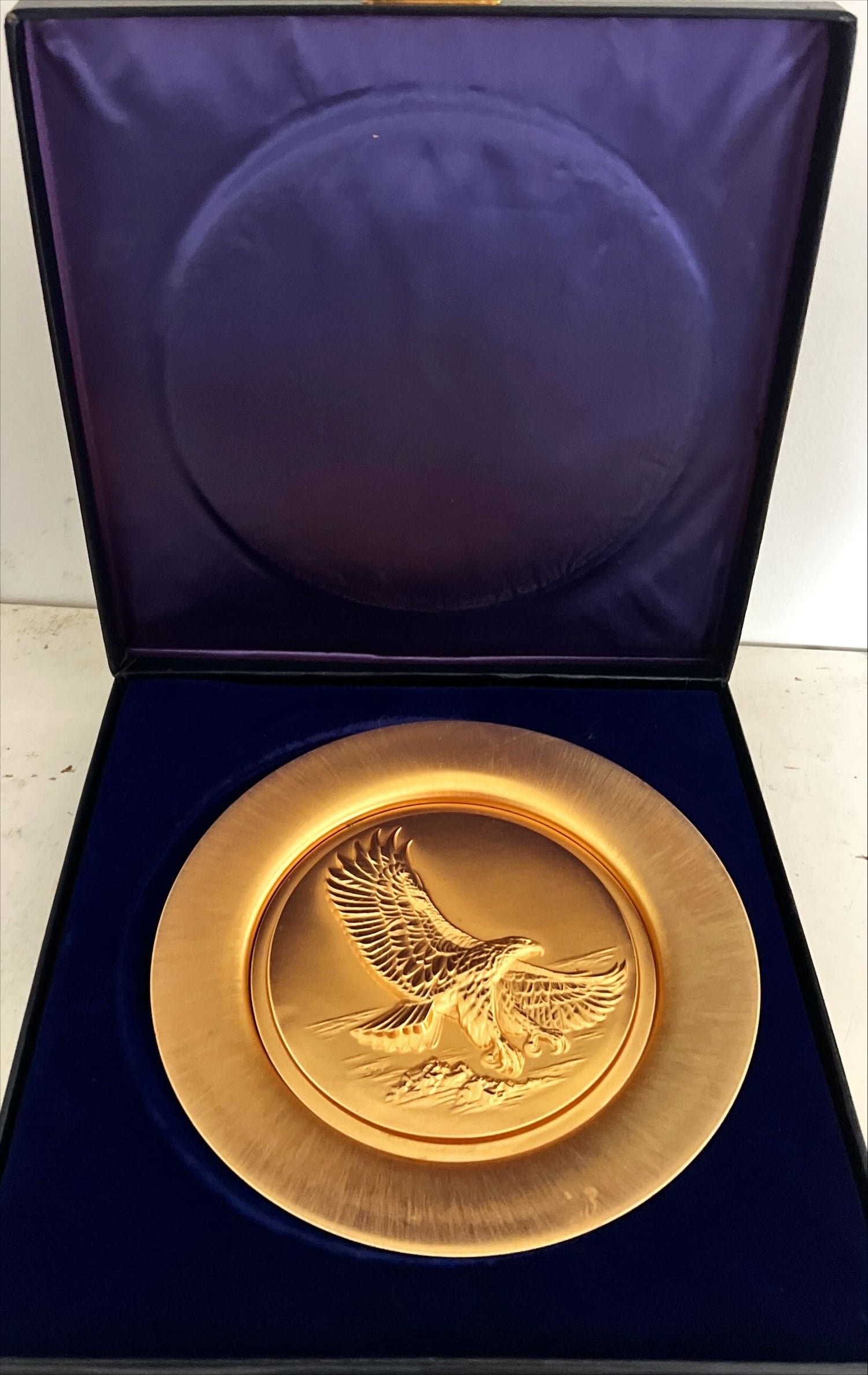 Home, Decorative Plate, Award, “Freedom and Justice Soaring” First Edition of Gunther Granget’s Original American Heritage Series Commemorative Plate, Front view