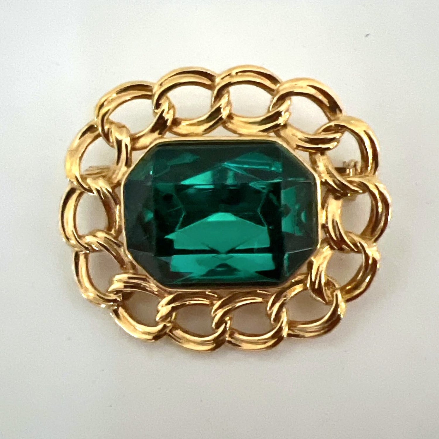 Accessory, Brooch , Cover view