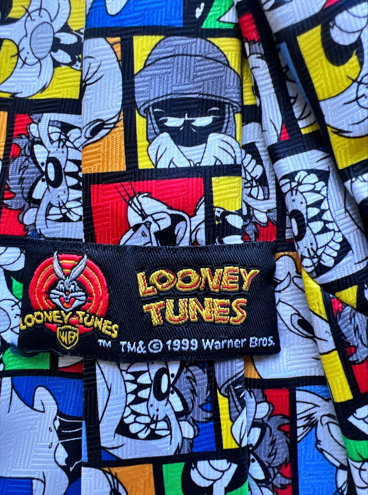 Accessory, Tie Looney Tunes, Signature view