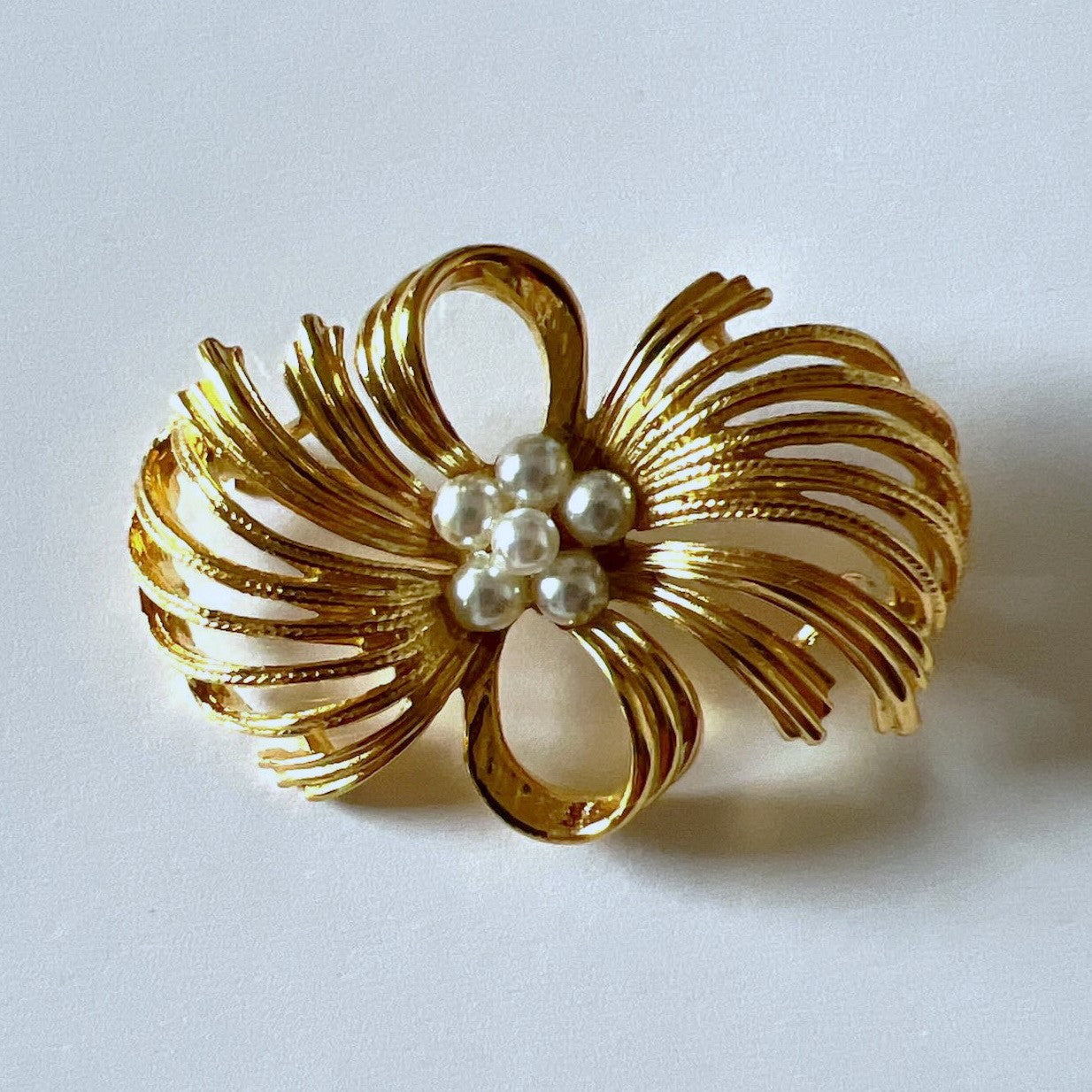 Accessory, Brooch , Cover view